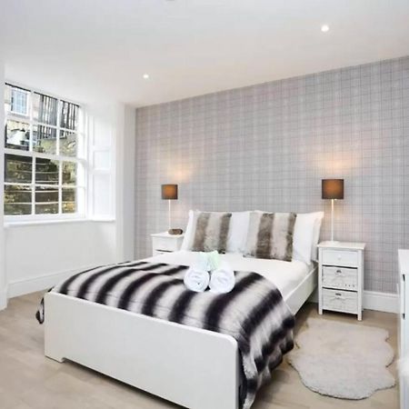 Ultra Modern, Stylish Apartment Next To Princes St Единбург Екстер'єр фото