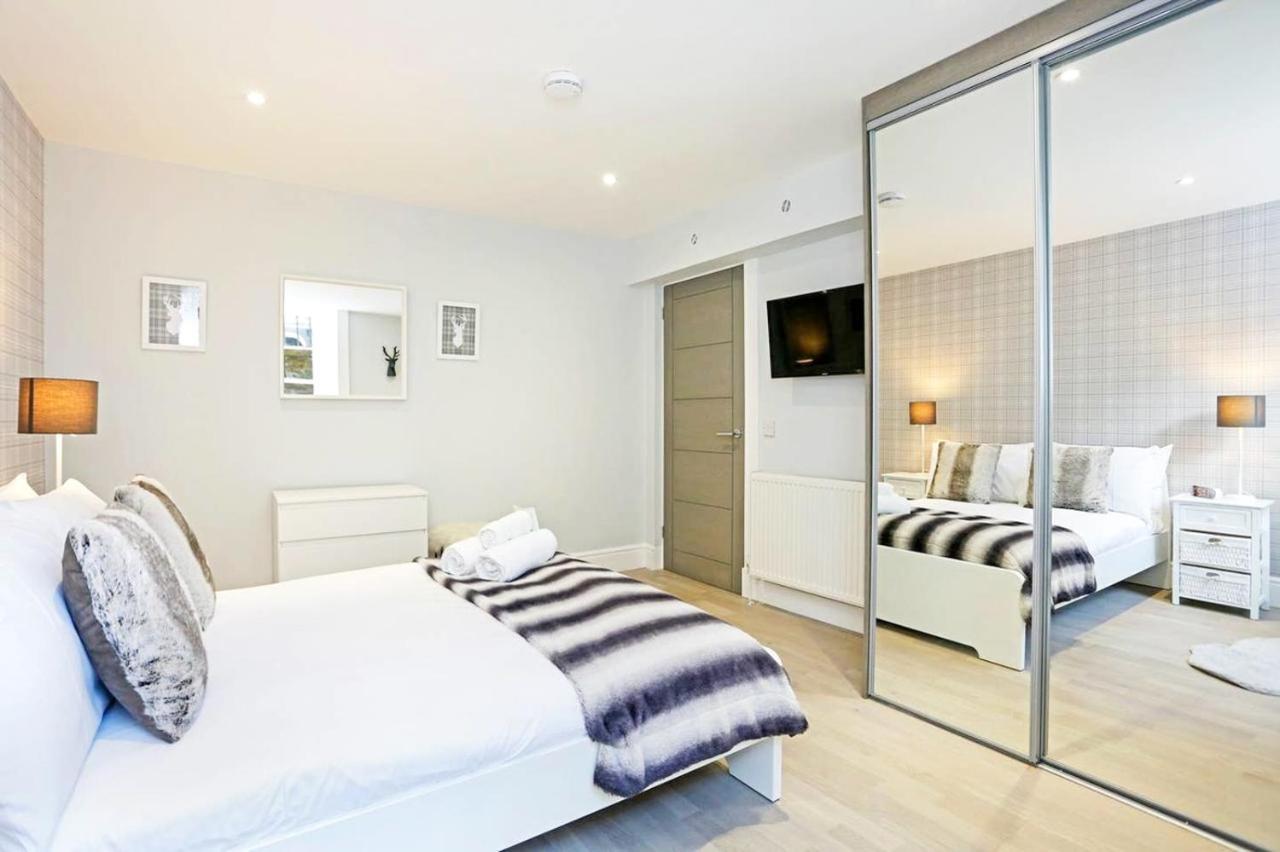 Ultra Modern, Stylish Apartment Next To Princes St Единбург Екстер'єр фото